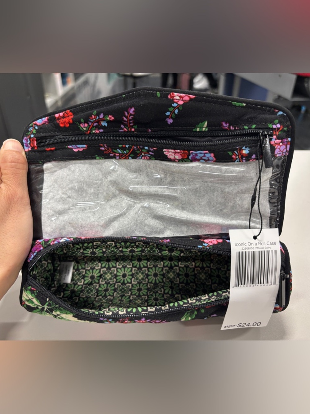 NWT NEW VERA BRADLEY Iconic On A Roll Winter Black Floral Quilted Cosmetic Pouch - Picture 3 of 6